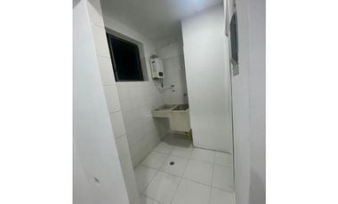 SE RENTA APARTAMENTO EN LA CIRCUNVALAR