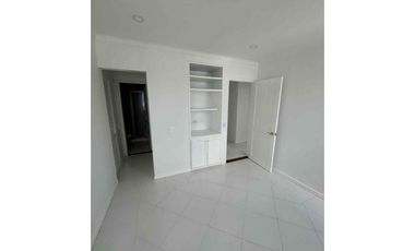 SE RENTA APARTAMENTO EN LA CIRCUNVALAR