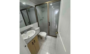 SE RENTA APARTAMENTO EN LA CIRCUNVALAR