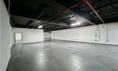 EN ARRIENDO LOCAL COMERCIAL SECTOR LA DOCTORA EN SABANETA ANTIOQUIA