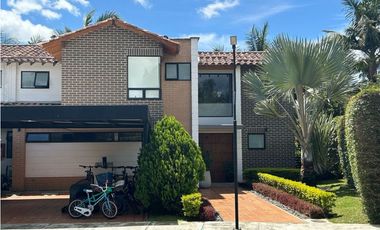 Venta de casa en el retiro