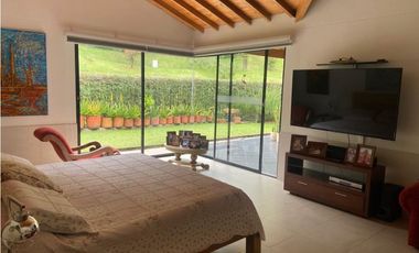 Venta de casa en el Retiro de 1 solo nivel