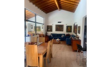 Venta de casa en el Retiro de 1 solo nivel