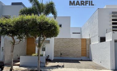 Hermosa Casa en Venta en Residencial Santa Bárbara Colima Excelente Ubicación