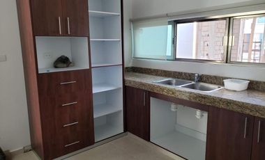 Venta de Casa en Mérida, Conkal, Residencial Magnolia, Alberca privada