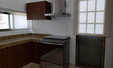 Venta de Casa en Mérida, Conkal, Residencial Magnolia, Alberca privada