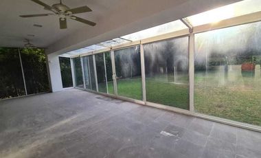 Casa en venta en Querétaro dentro del Club de Golf Campanario, de OPORTUNIDAD