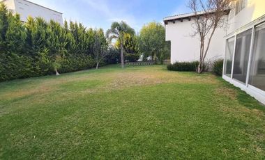 Casa en venta en Querétaro dentro del Club de Golf Campanario, de OPORTUNIDAD