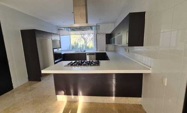 Casa en venta en Querétaro dentro del Club de Golf Campanario, de OPORTUNIDAD