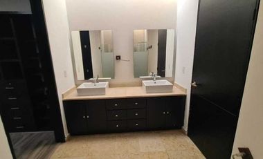 Casa en venta en Querétaro dentro del Club de Golf Campanario, de OPORTUNIDAD