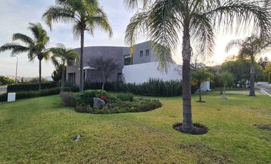 Casa en venta en Querétaro dentro del Club de Golf Campanario, de OPORTUNIDAD