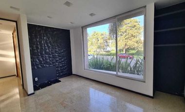 Casa en venta en Querétaro dentro del Club de Golf Campanario, de OPORTUNIDAD