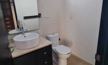 Casa en venta en Querétaro dentro del Club de Golf Campanario, de OPORTUNIDAD