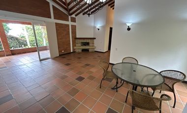 🏡 CASA EN ARRIENDO UBICADA EN ENVIGADO SECTOR LOMA DEL ESCOBERO