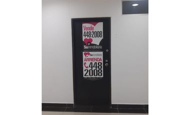 Venta  Oficina en El Centro Comercial Estación Niquía