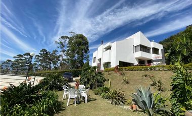 Casa campestre en venta Poblado Los Balsos