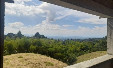finca urbanizable con hermosa vista en Alcala Valle