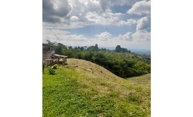 finca urbanizable con hermosa vista en Alcala Valle