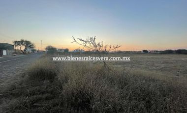 TERRENO EN VENTA SOBRE CARRETERA 120 EN TEQUISQUIAPAN. Gerard