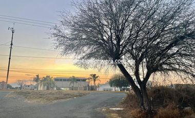 TERRENO EN VENTA SOBRE CARRETERA 120 EN TEQUISQUIAPAN. Gerard