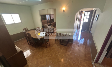 SE VENDE CASA EN POBLACION ORIENTE