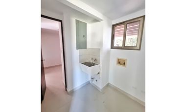 SE VENDE CASA EN WOODLANDS GRAN TERRENO PANAMA PACIFICO
