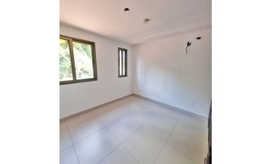 SE VENDE CASA EN WOODLANDS GRAN TERRENO PANAMA PACIFICO