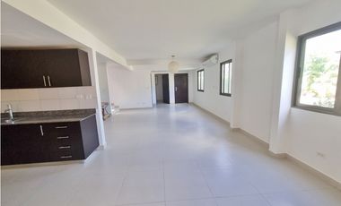 SE VENDE CASA EN WOODLANDS GRAN TERRENO PANAMA PACIFICO