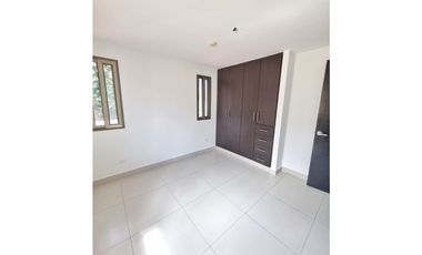 SE VENDE CASA EN WOODLANDS GRAN TERRENO PANAMA PACIFICO