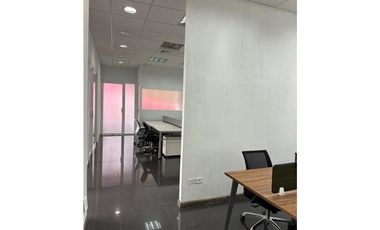 OFICINA / BELLA VISTA / PH HABITAT PLAZA / 180m2 / AMOBLADA