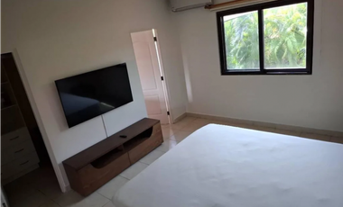 VERSALLES I / 3 HABITACIONES + EMPLEADA / 270M / AMOBLADA / PATIO