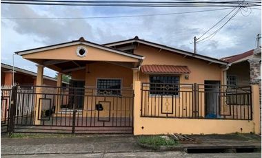 ALQUILO CASA EN CHORRERABARRIADA VISTA AL MAR R3