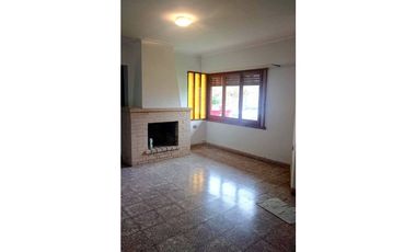 Se vende hermosa propiedad en block sobre excelente ubicación.