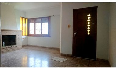 Se vende hermosa propiedad en block sobre excelente ubicación.