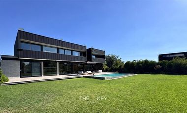 Casa en Venta en Cond. Las Brisas de Chicureo - La Pirca