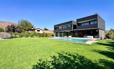 Casa en Venta en Cond. Las Brisas de Chicureo - La Pirca