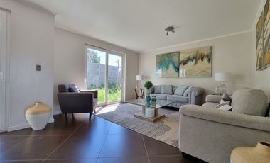 Casa en Venta en Condominio Haras de Linderos / 3D + 2B