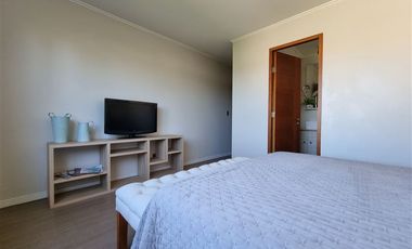 Casa en Arriendo en Condominio Haras de Linderos / 3D + 2B