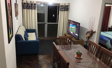 Alquiler Departamento 1 dormitorio A/A z/Patio Olmos en Centro $500.000 finales.