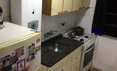 Alquiler Departamento 1 dormitorio A/A z/Patio Olmos en Centro $500.000 finales.