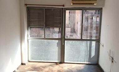 Alquiler Departamento 1 dormitorio A/A z/Patio Olmos en Centro $500.000 finales.
