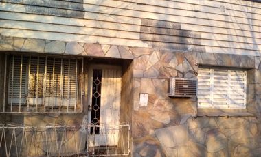 SE VENDE CASA  A REFACCIONAR EN SANTO TOMÉ