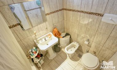 Departamento 4 ambientes con baño y toilette - Olivos excelente ubicación.