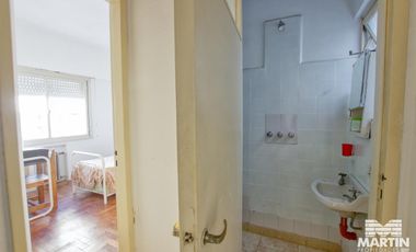 Departamento 4 ambientes con baño y toilette - Olivos excelente ubicación.