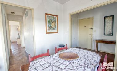 Departamento 4 ambientes con baño y toilette - Olivos excelente ubicación.