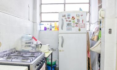 Departamento 4 ambientes con baño y toilette - Olivos excelente ubicación.