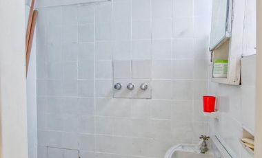 Departamento 4 ambientes con baño y toilette - Olivos excelente ubicación.