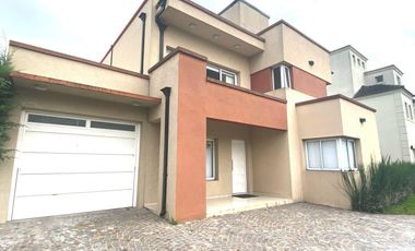 Casa a la venta en Haras Maria Elena