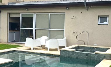 Casa a la venta en Haras Maria Elena
