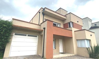 Casa a la venta en Haras Maria Elena